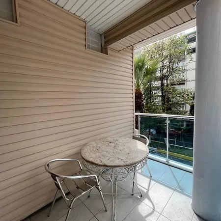 Uenlue Hotel 2*