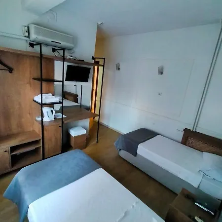 Hotel Uenlue 2*