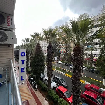 Uenlue Hotel 2*