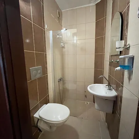 Uenlue Hotel 2*